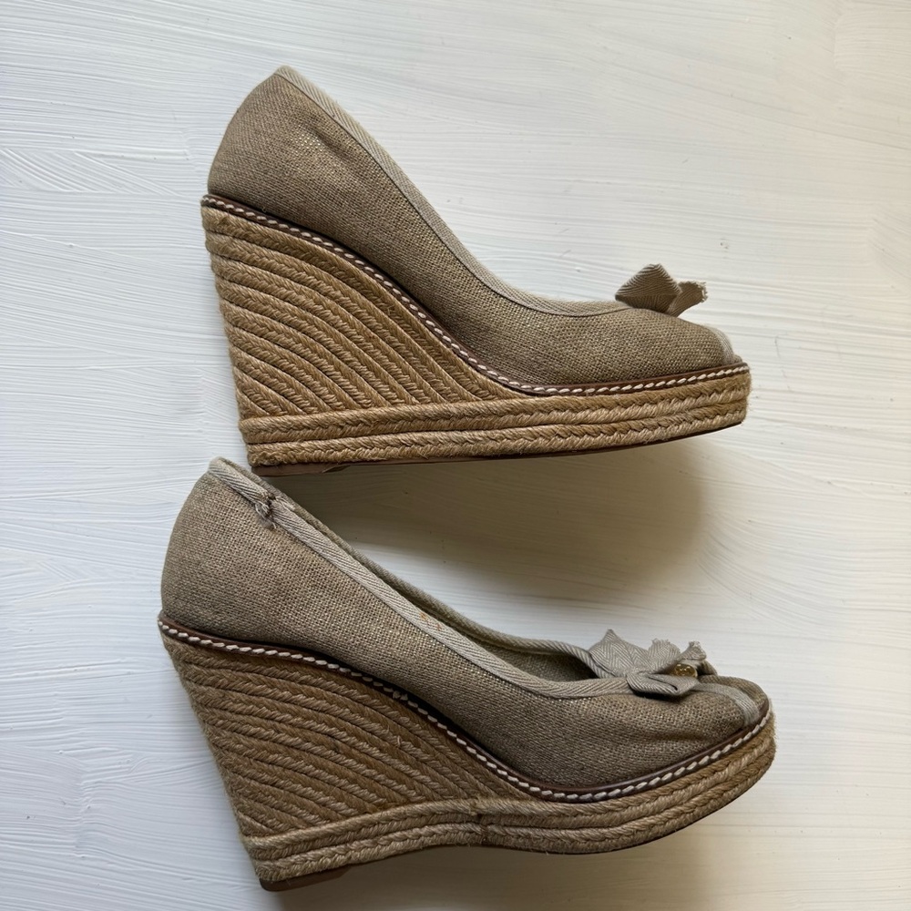 TORY BURCH JACKIE BOW BEIGE CANVAS SZ 7.5 B PRE-OWNED WEDGE HEEL ESPADRILLE - Picture 3 of 9